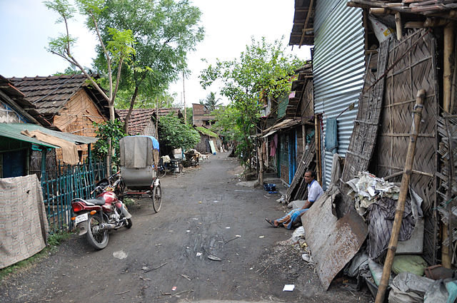 File:Slum Area - Dunlop - Kolkata 2012-04-11 9445.JPG