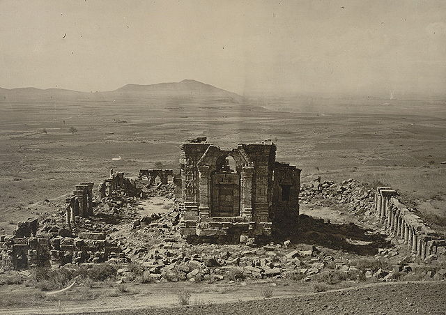 File:Sun temple martand indogreek.jpg