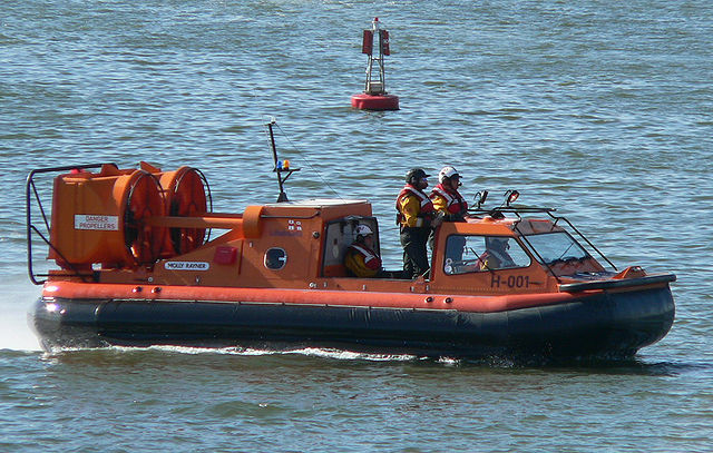 File:RNLI Hovercraft H-001 2005-07-16.jpg