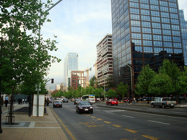 File:AvenidaApoquindo.jpg
