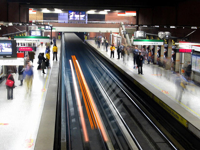 File:Baquedano L1.jpg