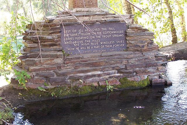 File:Hemingway memorial.jpg