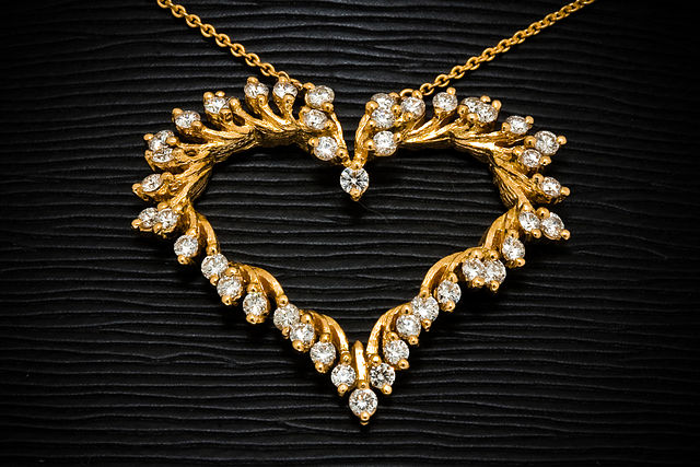File:Gold-jewellery-jewel-henry-designs-terabass.jpg