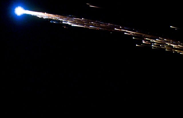 File:Jules Verne Automated Transfer Vehicle re-enters Earth's atmosphere.jpg