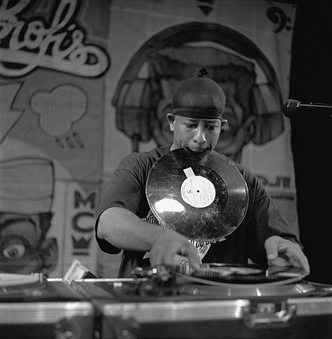 File:Gangstarr-02-mika.jpg