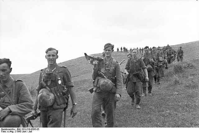 File:Bundesarchiv Bild 101I-219-0595-05, Russland-Mitte-Süd, Infanteristen.jpg