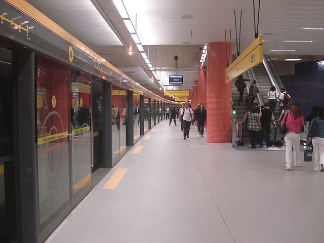 File:Linha 4 - Amarela do Metr&ocirc; de S&atilde;o Paulo - Esta&ccedil;&atilde;o Luz (Plataforma).jpg