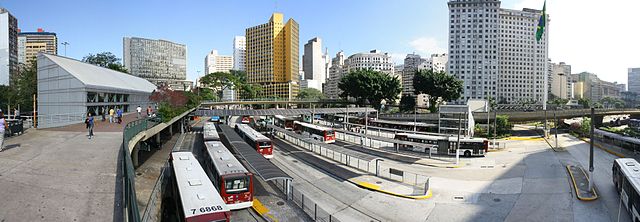 File:Pra&ccedil;a da Bandeira em S&atilde;o Paulo.jpg