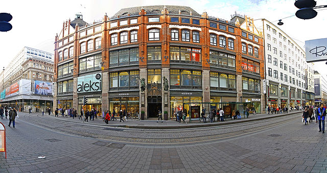 File:Aleksi Helsinki Market Street.jpg