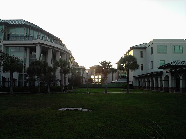 File:AcademiccoreFGCU.jpg