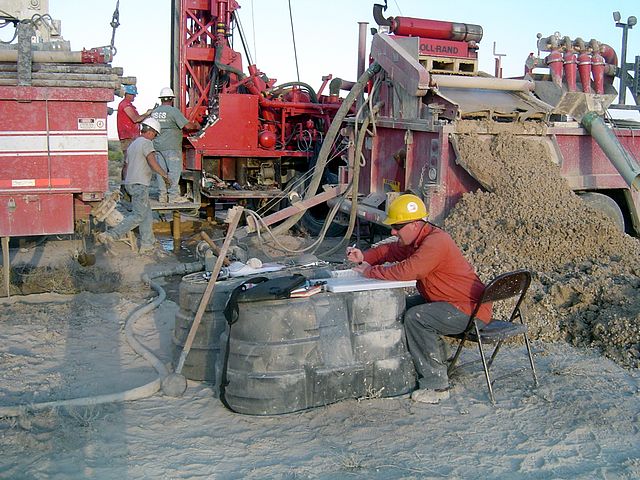 File:Mudlogging.JPG