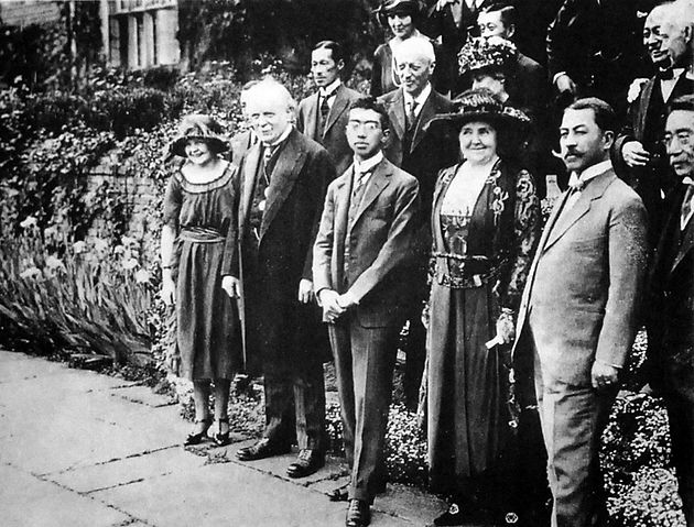 File:Crown Prince Hirohito and Lloyd George 1921.jpg