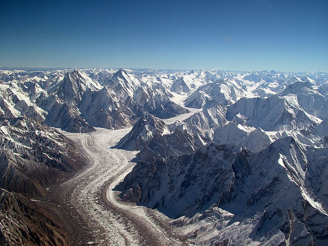 File:Baltoro glacier from air.jpg