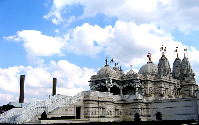 File:Neasden Temple - Shree Swaminarayan Hindu Mandir - Power Plant.jpg