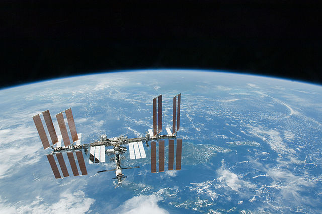 File:STS-130 Endeavour flyaround 5.jpg