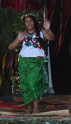 File:Dancer, Tuvalu stage, 2011 Pasifika festival.jpg