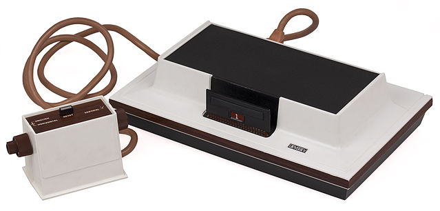 File:Magnavox-Odyssey-Console-Set.jpg