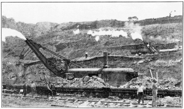 File:PSM V74 D428 Steam shovels loading ledgerwoods flats in culebra cut.png