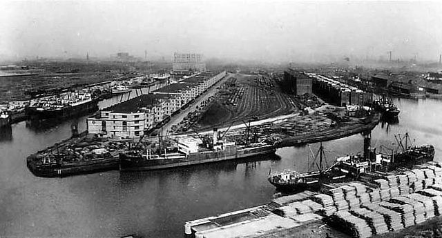 File:Manchester Dock No 9.jpg