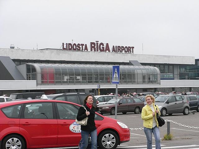 File:RIX Airport.JPG