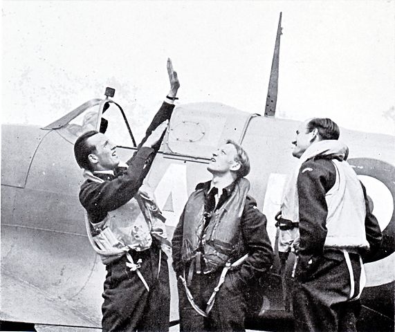 File:Ole Friele Backer norske flygere.jpg