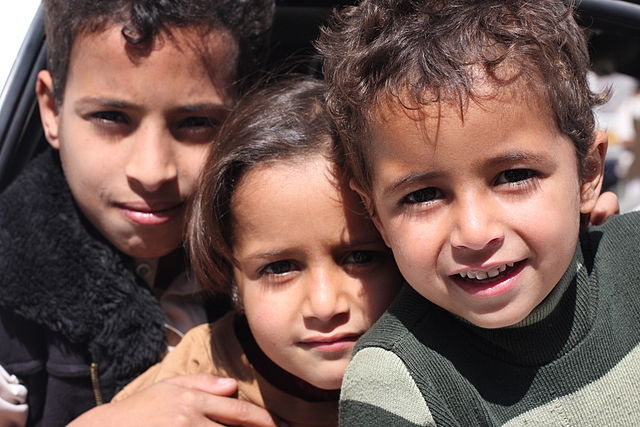 File:3 Kids in San'a.jpg
