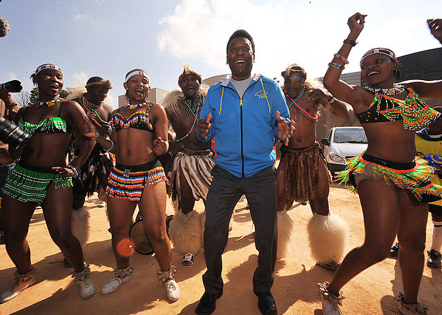 File:Pelé África do Sul 2010 3.jpg