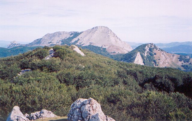 File:Amboto.jpg
