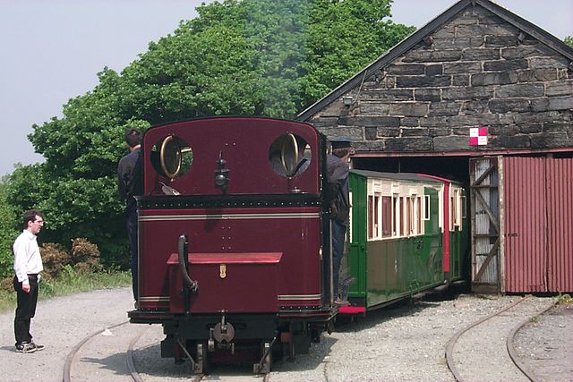 File:BostonLodgeOldLocomotiveShed.JPG