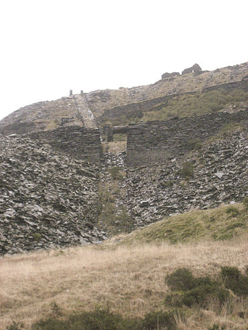 File:Votty & Bowydd inclines.jpg