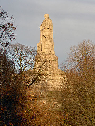 File:Hamburg-Bismarck-Denkmal.jpg