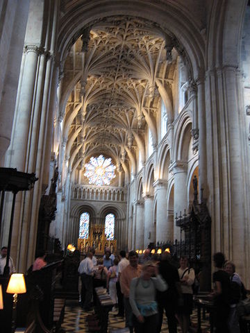 File:Christ Church Cathedral Oxford interior 20070801 Copyright Kaihsu Tai.jpg