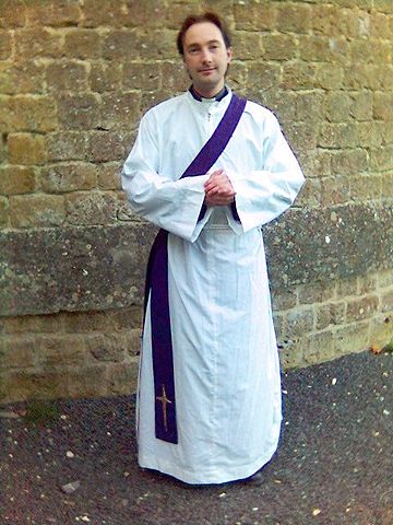 File:Stoledeacon.jpg