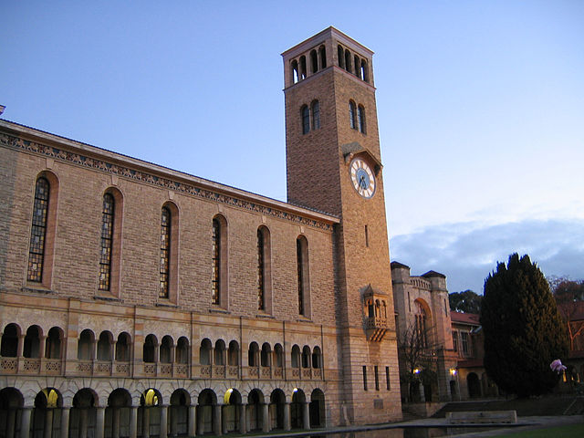 File:UWAWinthropHallSunsetcurves gobeirne.jpg
