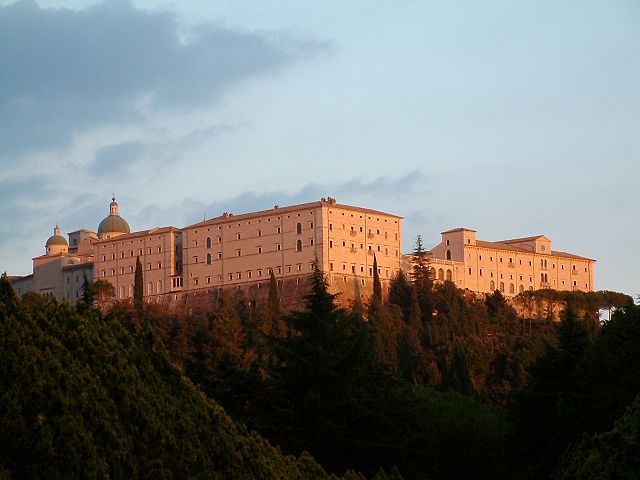 File:Monte Cassino Opactwo 1.JPG