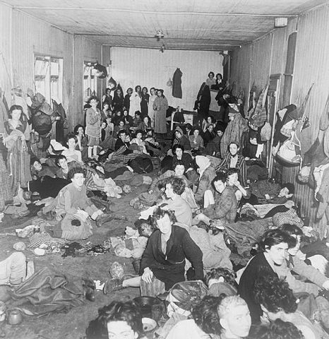 File:Bergen Belsen Liberation 02.jpg