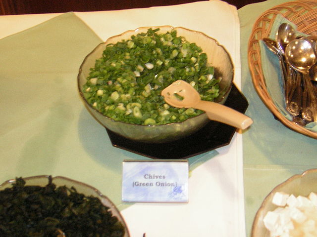 File:Chives(GreenOnion) for Misoshiru PacificBeachHotel Waikiki.JPG