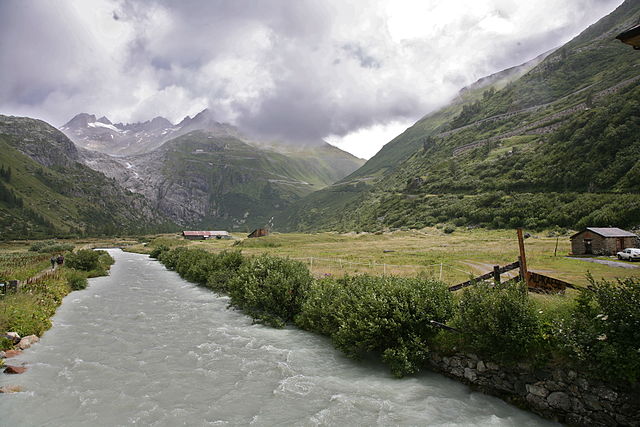 File:CH Rhone upper reaches 1-bs.jpg