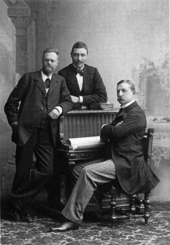 File:Andree.balloon crew.1896.png