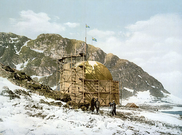 File:Andrees Station3.jpg