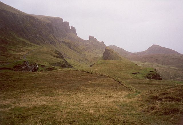 File:2001-ScotlandHighlands-TheQuirang2.jpg