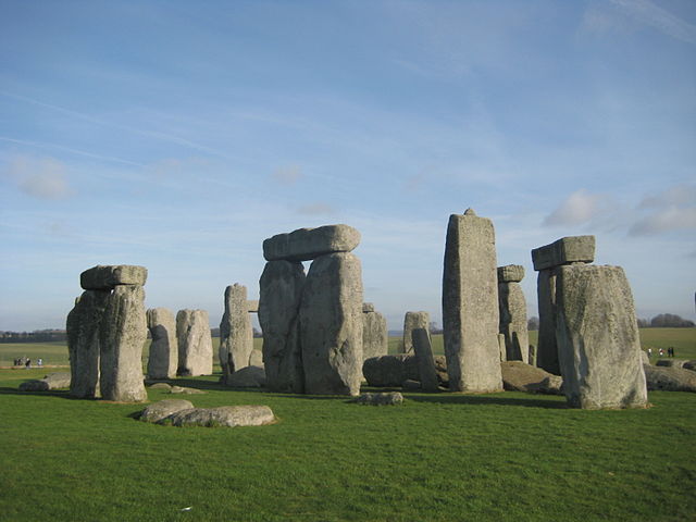 File:Stonehenge on 27.01.08.jpg