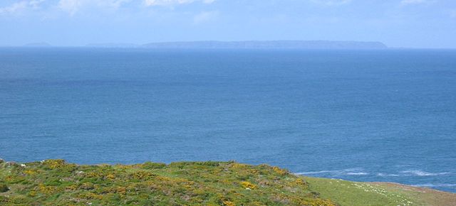 File:Jethou Herm Sark viewed from Jersey.jpg