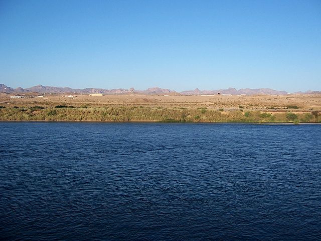 File:Colorado River.JPG