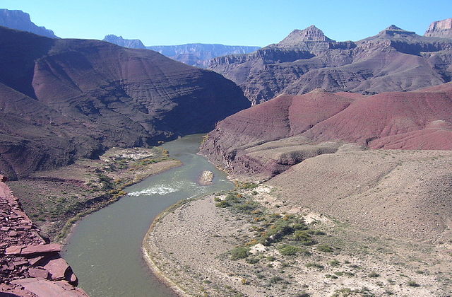 File:Overlook over the Colorado.JPG
