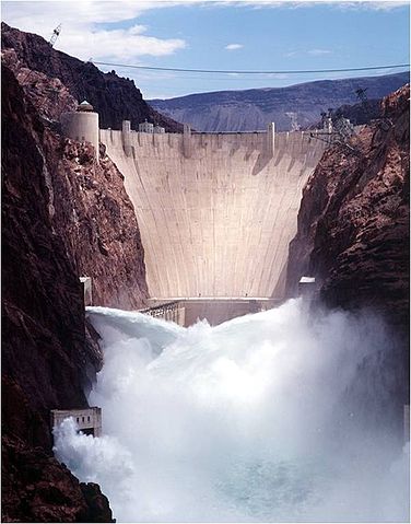 File:HooverDamFrontWater.jpg