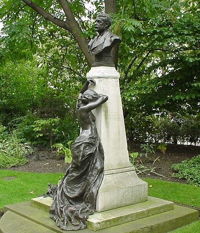 File:Memorial To Sir Arthur Sullivan.jpg