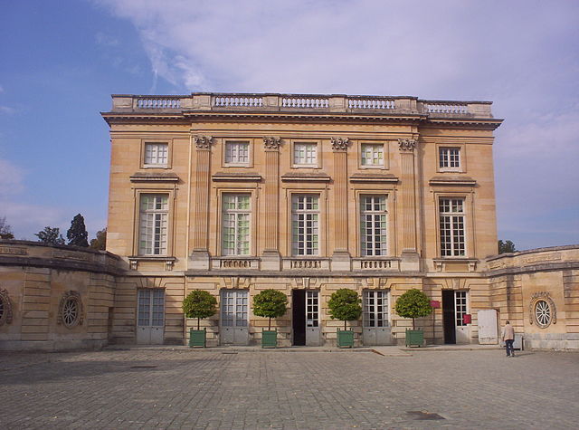 File:Petit Trianon.JPG
