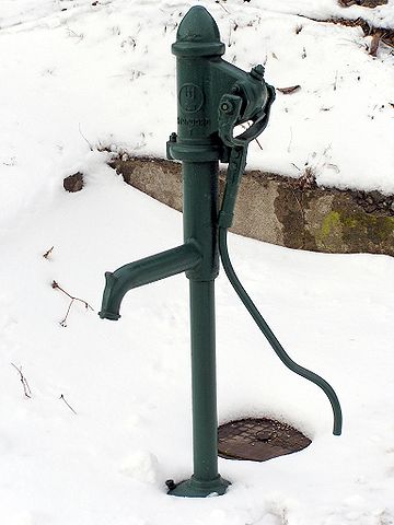 File:Pump-tah.jpg