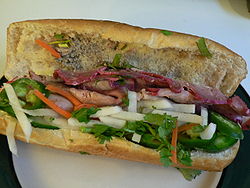 B&aacute;nh m&igrave;.jpg